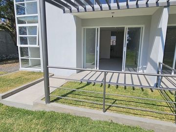 Departamento nuevo en venta en Planta Baja con Terraza y acceso al Jardín