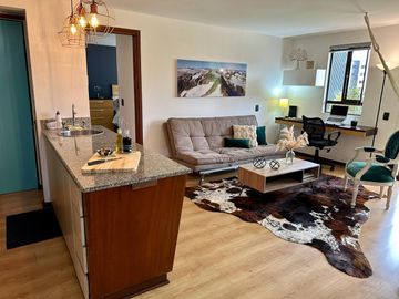 Arriendo Apartaestudio En Poblado Sector El Tesoro