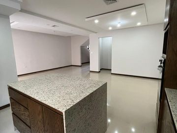 Hermosa Casa Equipada en VENTA | Fracc. Valdivia II