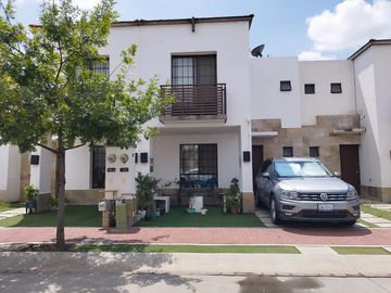 Casa en venta  modelo Olmo  fraccionamiento Bosques del Dorado León Guanajuato.