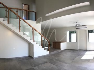 Casa en Venta en Cancun, Lagos del Sol