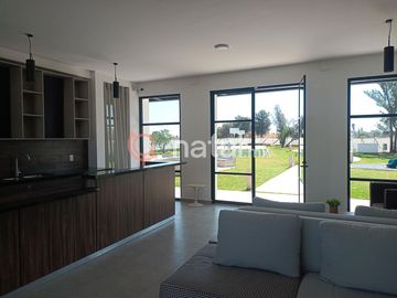 CASA VENTA por lagunillas CANAH RESIDENCIAL LEON