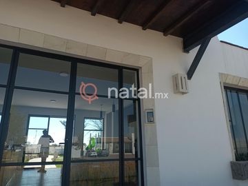 CASA VENTA por lagunillas CANAH RESIDENCIAL LEON