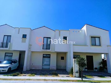 CASA VENTA por lagunillas CANAH RESIDENCIAL LEON