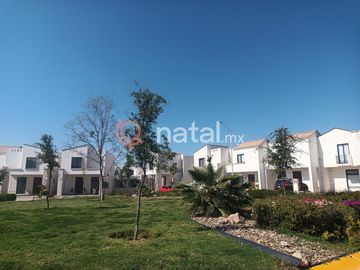CASA VENTA por lagunillas CANAH RESIDENCIAL LEON