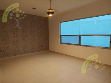 Casa en venta renta en Centro Sur Claustros de las Misiones II Queretaro frente Central Park