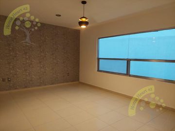 Casa en venta renta en Centro Sur Claustros de las Misiones II Queretaro frente Central Park