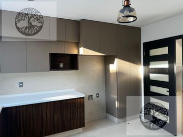 Casa en venta renta en Centro Sur Claustros de las Misiones II Queretaro frente Central Park