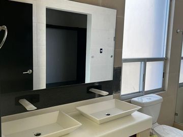 Casa en venta renta en Centro Sur Claustros de las Misiones II Queretaro frente Central Park