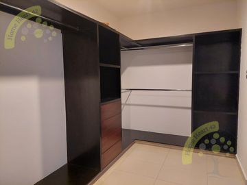 Casa en venta renta en Centro Sur Claustros de las Misiones II Queretaro frente Central Park