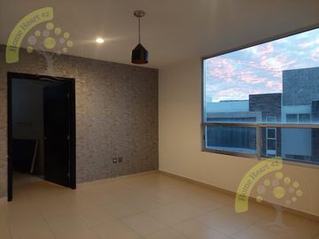 Casa en venta renta en Centro Sur Claustros de las Misiones II Queretaro frente Central Park