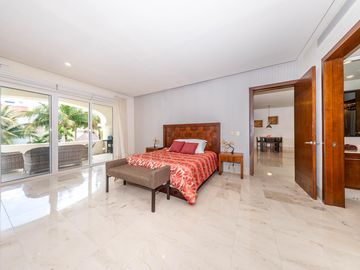 Se vende departamento de 3 rec frente al mar en Playa Paraiso, Playa del Carmen