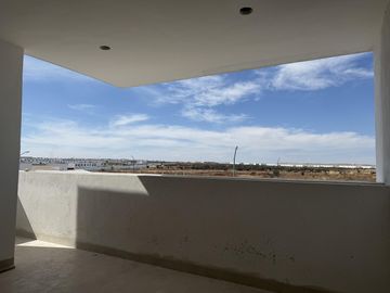 El Cielo Residencial CASA en VENTA con Roof Garden, La Antorcha, Hacienda Valbuena, Katania, Porton Cañada