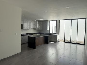 El Cielo Residencial CASA en VENTA con Roof Garden, La Antorcha, Hacienda Valbuena, Katania, Porton Cañada