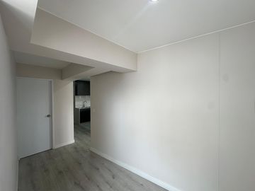 Venta de funcional departamento de 2 habitaciones en Miraflores