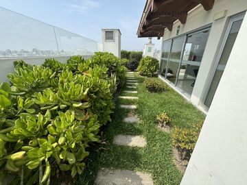 Venta de funcional departamento de 2 habitaciones en Miraflores