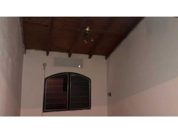 Casa Al Frente Barrio La Florida, Dos Dormitorios!