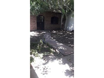 Casa Al Frente Barrio La Florida, Dos Dormitorios!