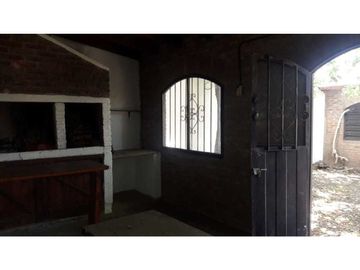 Casa Al Frente Barrio La Florida, Dos Dormitorios!