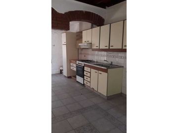 Casa Al Frente Barrio La Florida, Dos Dormitorios!