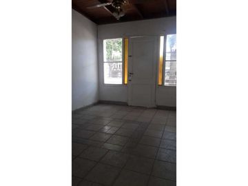 Casa Al Frente Barrio La Florida, Dos Dormitorios!