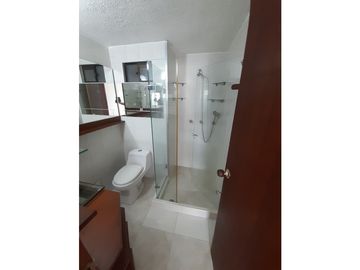 APARTAMENTO PARA LA VENTA EN BARRIO PINARES-PEREIRA