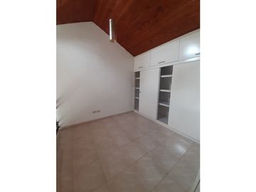 APARTAMENTO PARA LA VENTA EN BARRIO PINARES-PEREIRA