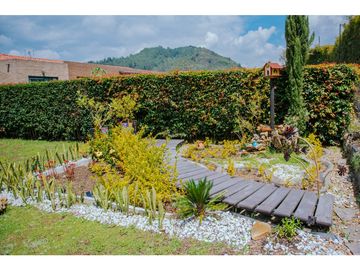 Casa Conjunto Residencial ENTRELOMAS Briceño