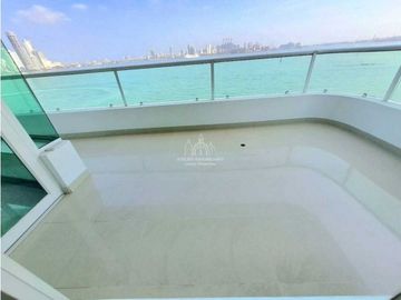 Apartamento castillogrande frente a la bahia