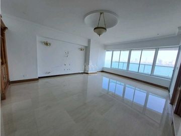Apartamento castillogrande frente a la bahia