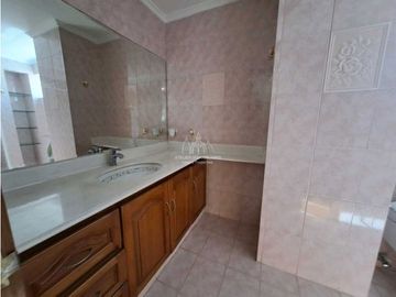Apartamento castillogrande frente a la bahia
