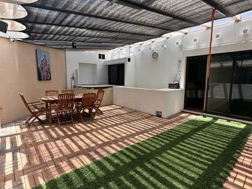 HERMOSA RESIDENCIA EN VENTA