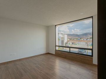 CASA EN VENTA LOMAS DE ANGELOPOLIS