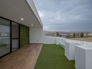 CASA EN VENTA LOMAS DE ANGELOPOLIS