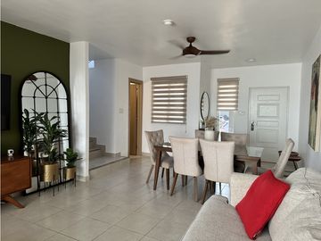 Brisas del Golf Residencia en venta en Aventura Paseo del Norte
