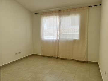 Brisas del Golf Residencia en venta en Aventura Paseo del Norte