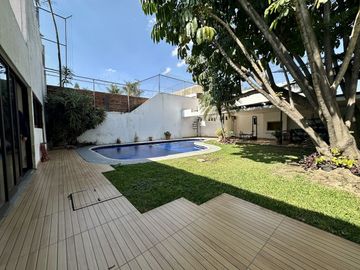 EXCLUSIVA RESIDENCIA EN VENTA EN JARDINES SAN IGNACIO ZAPOPAN, JALISCO