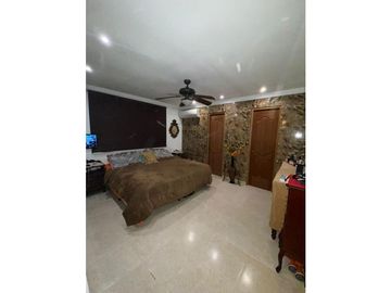 Brisas del Golf espectacular esquina 265,000