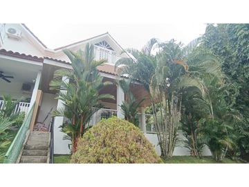 Brisas del Golf - exclusividad entre montañas $397k