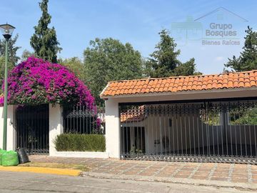 Casa en Venta en Bosques de la Herradura en Huixquilucan, Estado de México.