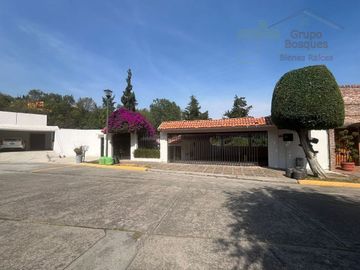 Casa en Venta en Bosques de la Herradura en Huixquilucan, Estado de México.