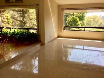Casa en Venta en Bosques de la Herradura en Huixquilucan, Estado de México.