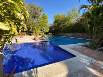 Casa en Condominio en Lomas de Jiutepec Jiutepec - CRB-1238-Cd#
