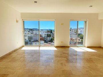 Departamento en venta en Torre Maestranza, Toscana, Lomas de Angelópolis con 3 habitaciones