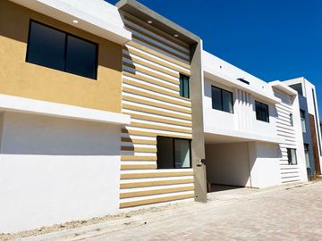 Casa en venta en El Sereno Residencial, atrás de plaza San Diego con 3 recámaras