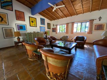 Casa en Condominio en Lomas de Jiutepec Jiutepec - CRB-1236-Cd#