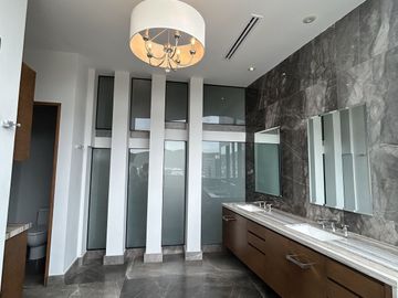 Casa en venta Privanzas