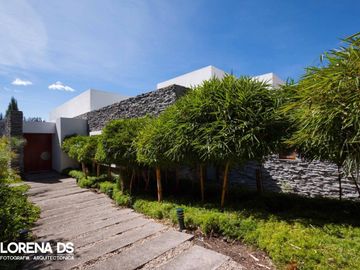 Venta Espectacular Casa de 5 dormitorios en Urbanización Pillagua. Sector Santa Ines. Cumbayá. SC