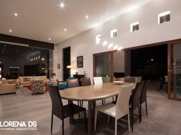 Venta Espectacular Casa de 5 dormitorios en Urbanización Pillagua. Sector Santa Ines. Cumbayá. SC