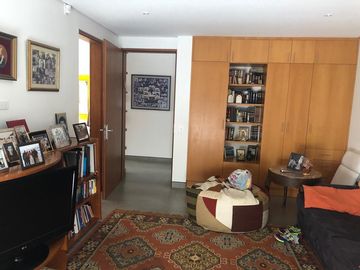 Venta Espectacular Casa de 5 dormitorios en Urbanización Pillagua. Sector Santa Ines. Cumbayá. SC